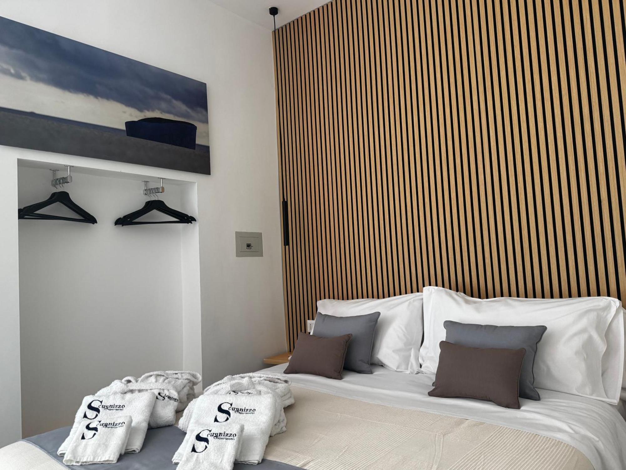 Scugnizzo Apartment *